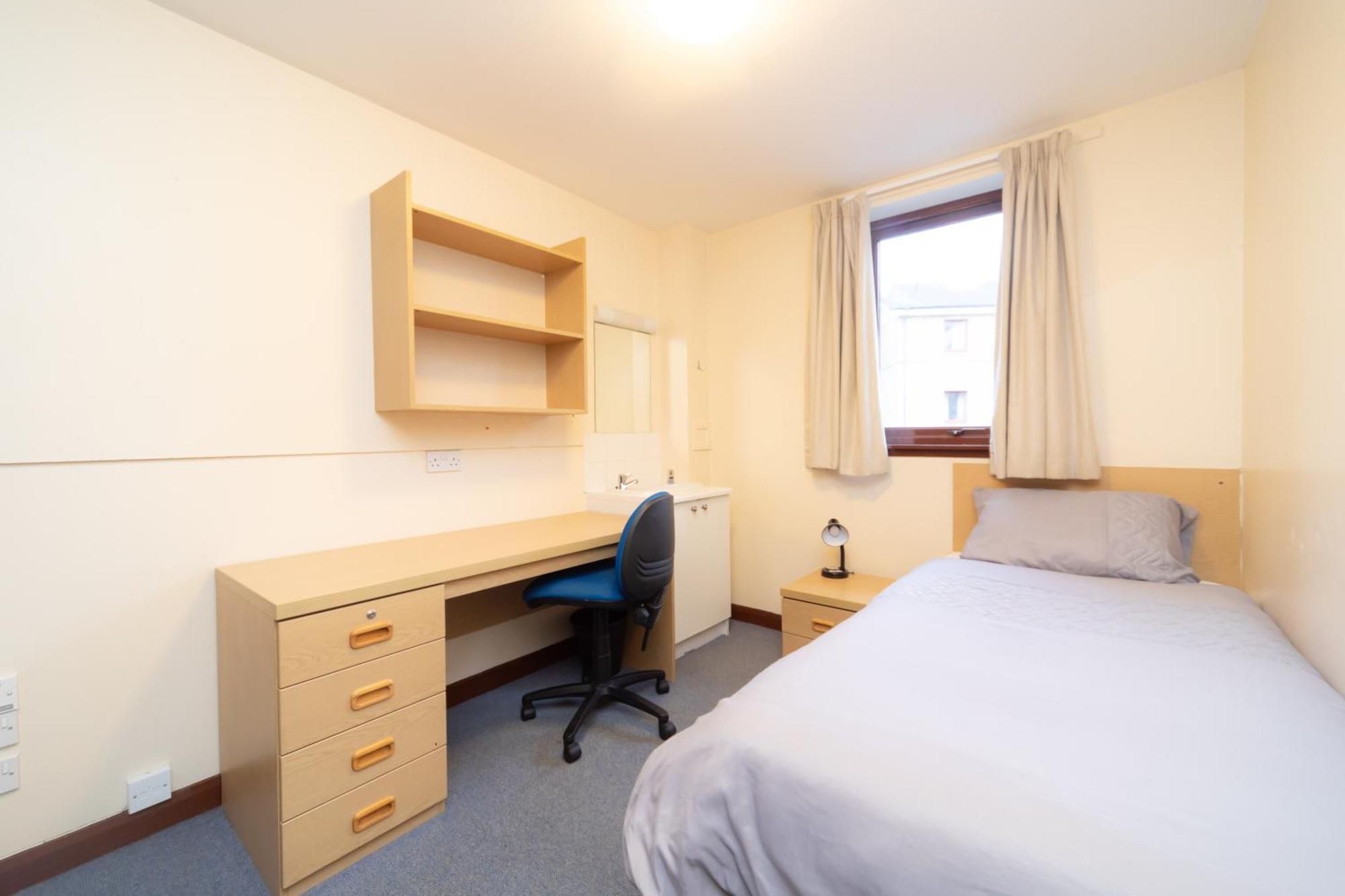 에든버러 Joivy Economy 4 And 5 Bed Flats, Close To Old Town And Royal Mile - Adults Only 아파트 외부 사진