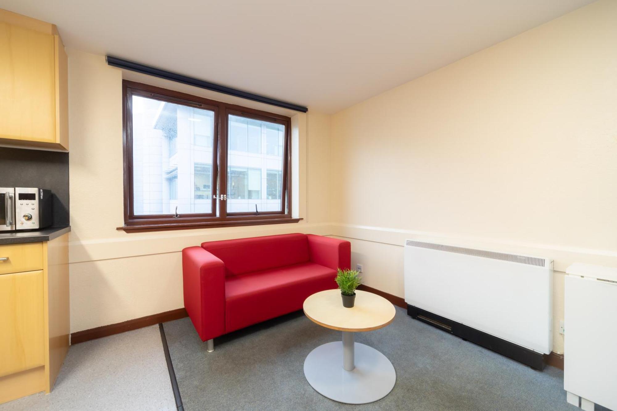 에든버러 Joivy Economy 4 And 5 Bed Flats, Close To Old Town And Royal Mile - Adults Only 아파트 외부 사진